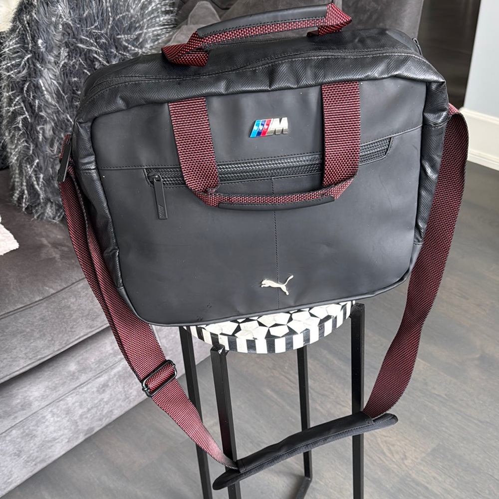 PUMA X BMW M MOTORSPORT Crossbody / Shoulder Bag with Sporty Design